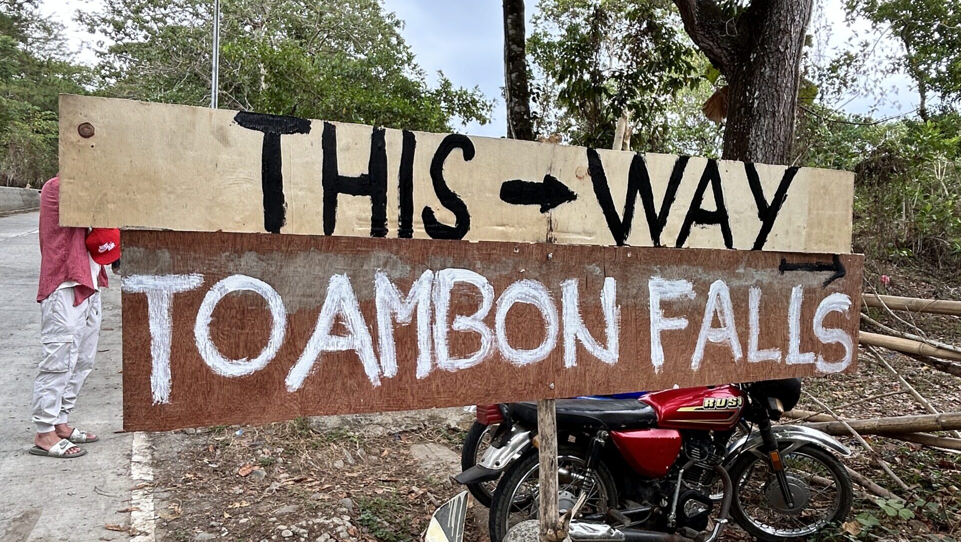 バコロドから日帰りで行ける滝を堪能！Guintubdan Falls