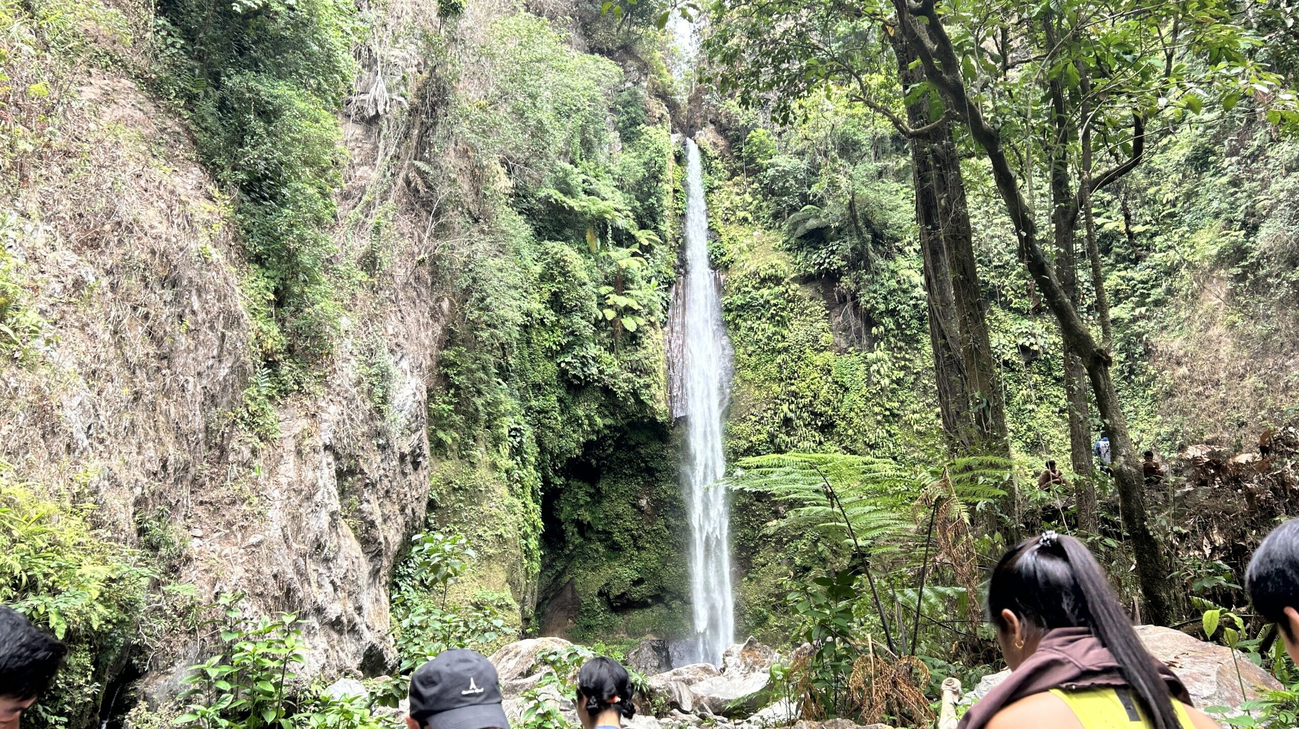 バコロドから日帰りで行ける滝を堪能！Guintubdan Falls