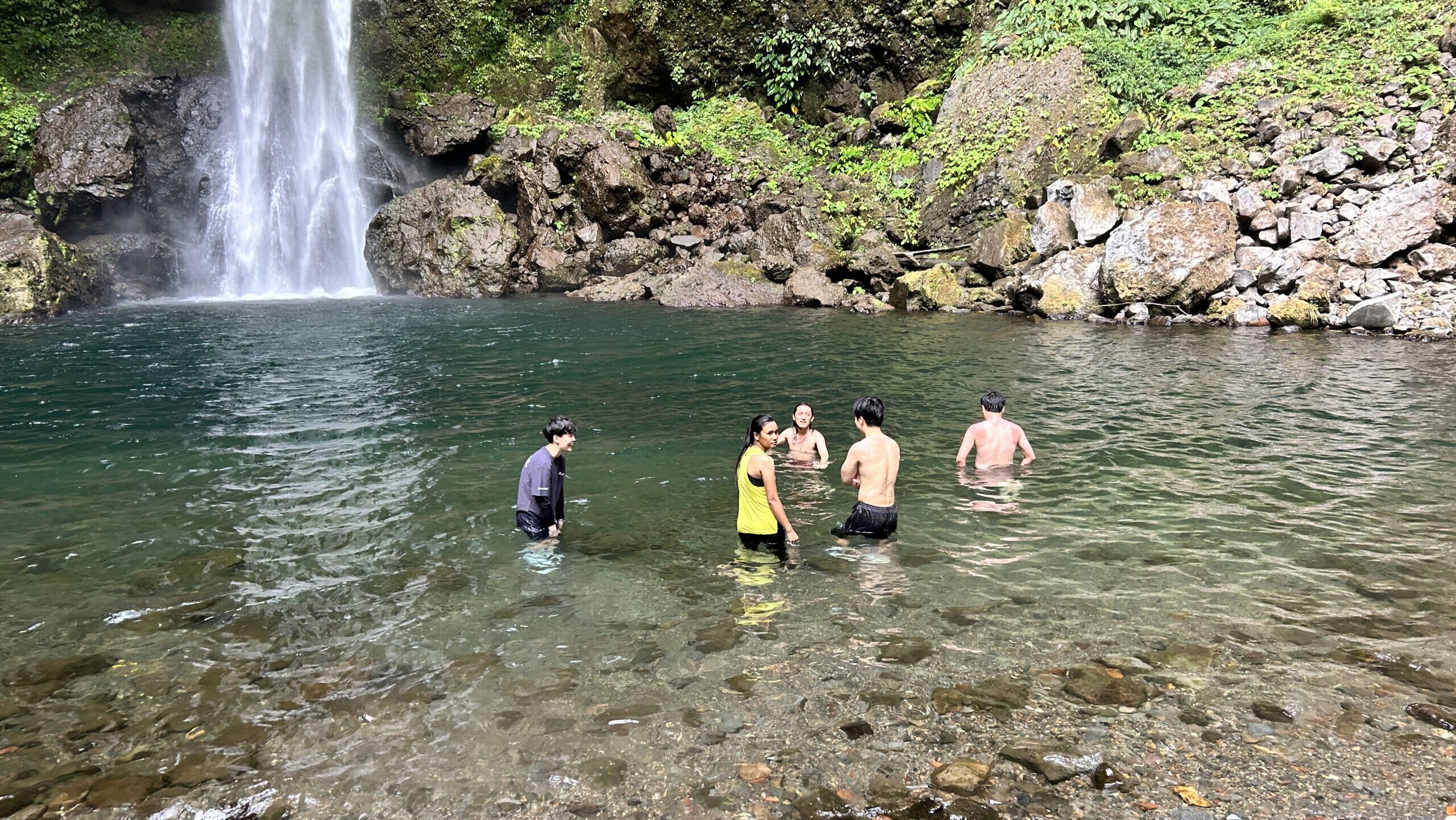 バコロドから日帰りで行ける滝を堪能！Guintubdan Falls