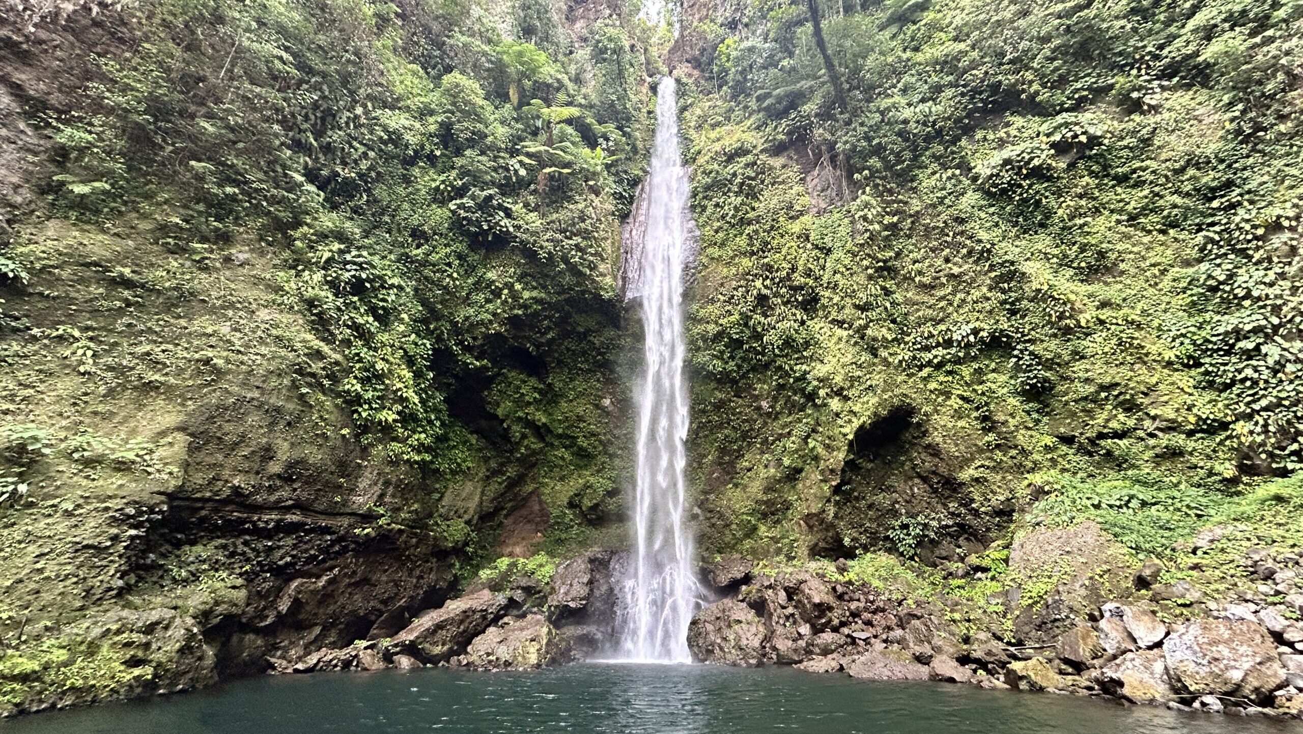 バコロドから日帰りで行ける滝を堪能！Guintubdan Falls