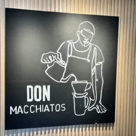 コーヒーがたった39ペソで飲める!?『Don Macchiatos』