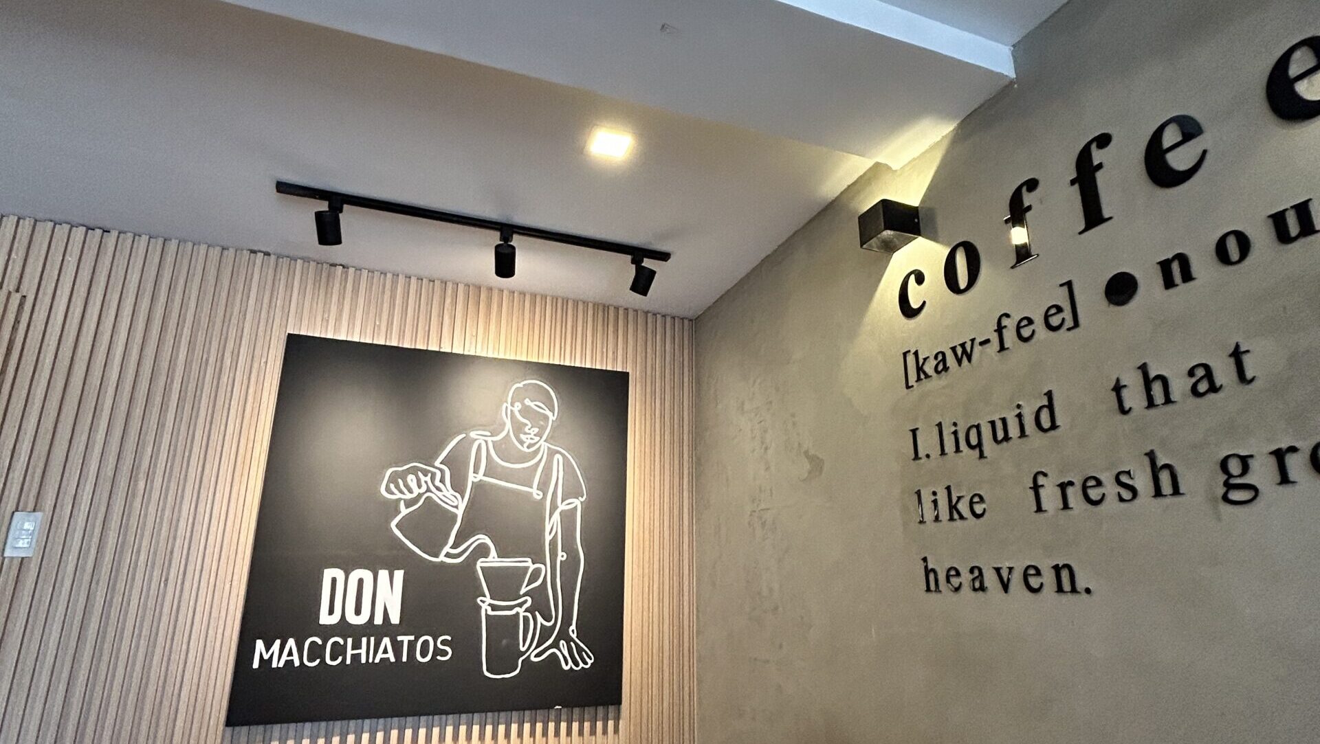 コーヒーがたった39ペソで飲める!?『Don Macchiatos』