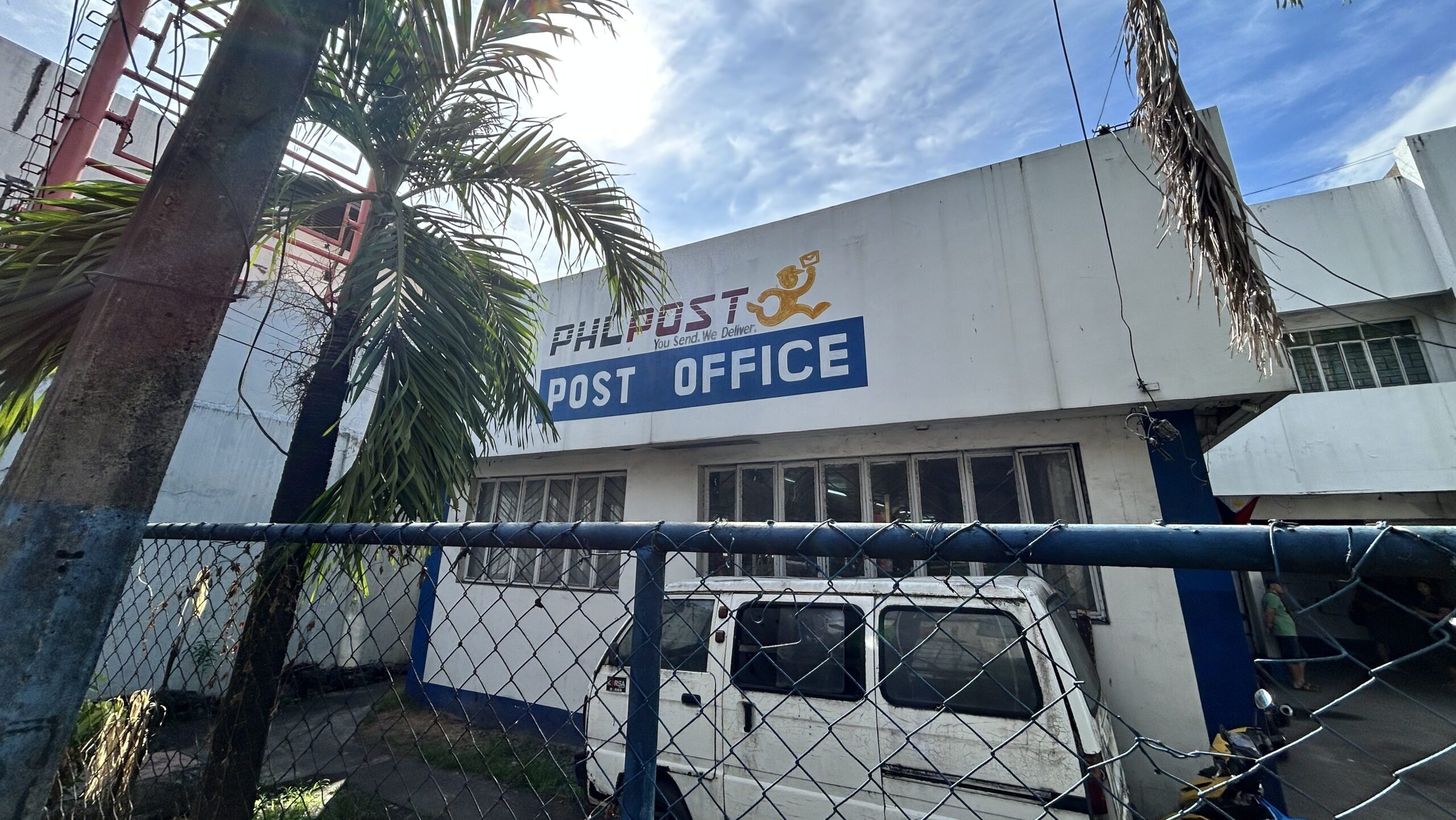 バコロドの郵便局はどんなところ？Philpost Post Office