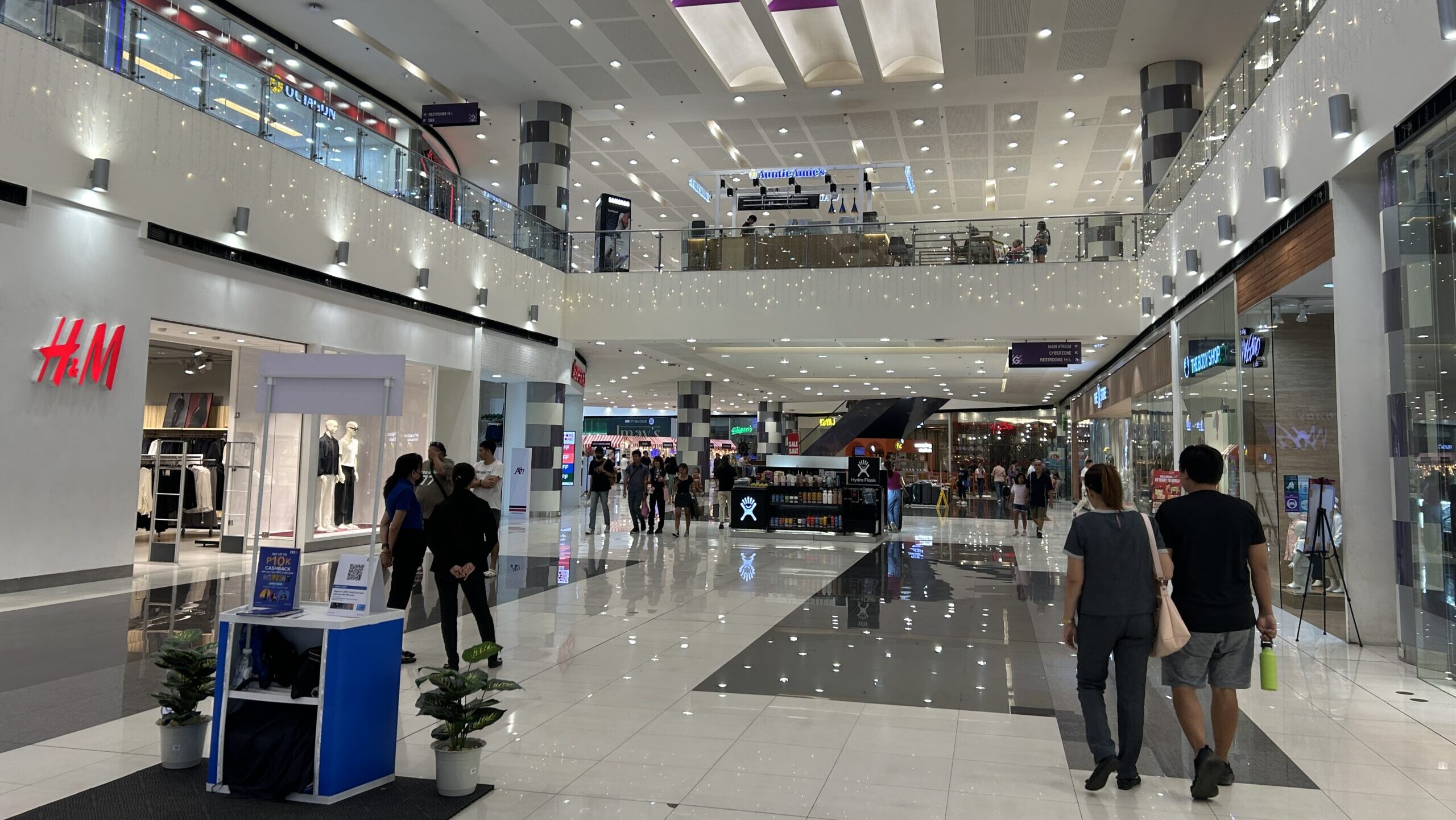 バコロドにある1番大きなモール SM City Bacolod