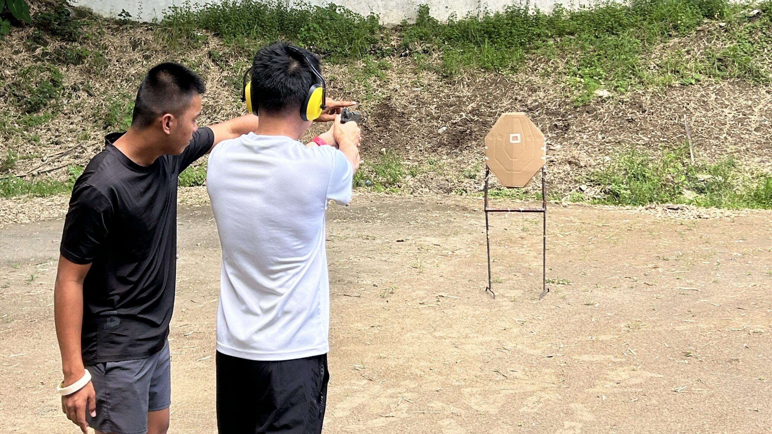 バコロドで実弾射撃体験！『Negros Sports Exchange Shooting Range』