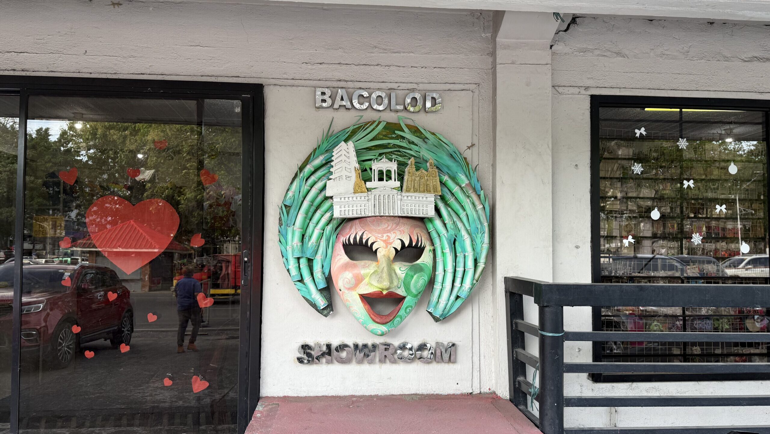 バコロドでお土産買うならココ！Bacolod Showroom & Souvenir Shop