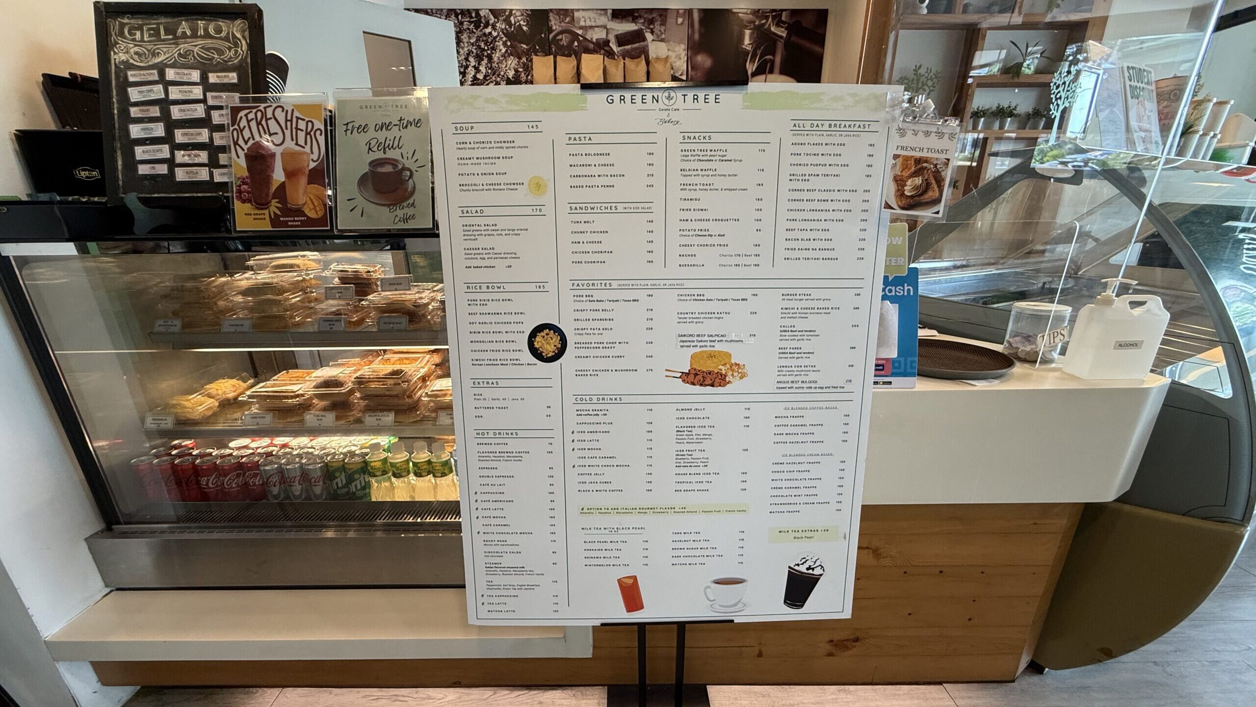 バコロドのおすすめカフェ【Green Tree Gelato Cafe + Bakery】でジェラート＆パンを堪能！