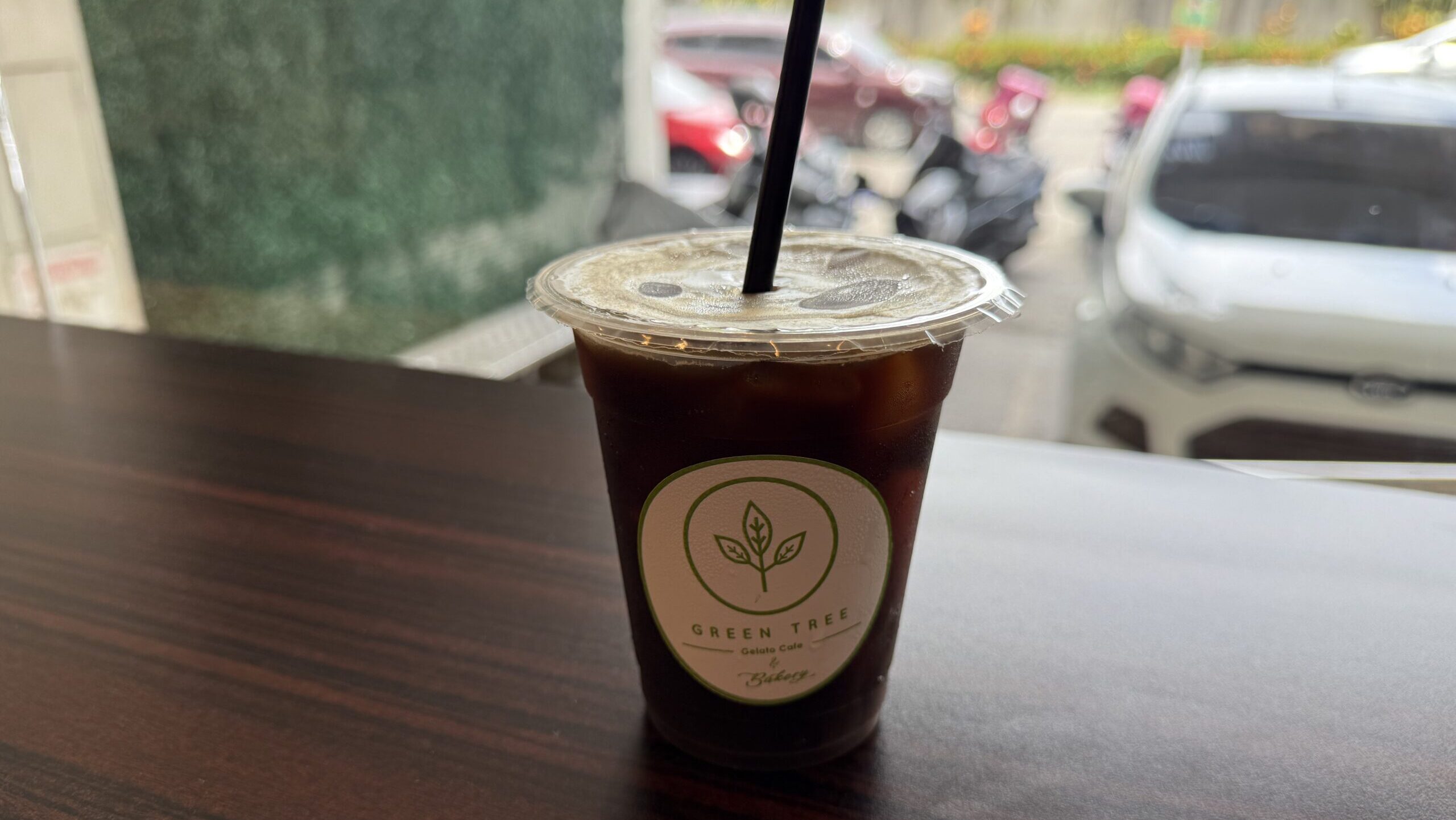 バコロドのおすすめカフェ【Green Tree Gelato Cafe + Bakery】でジェラート＆パンを堪能！