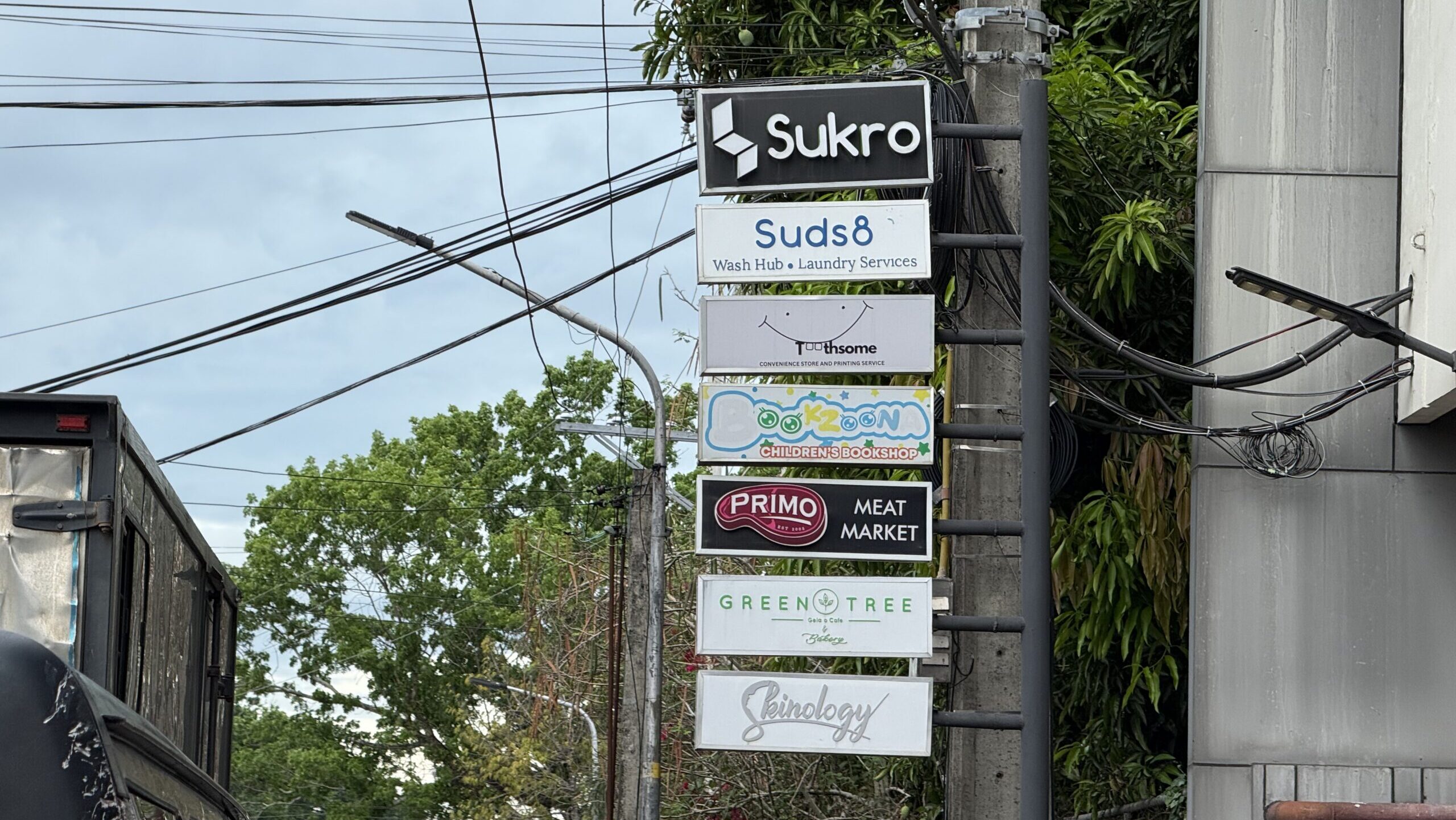 バコロドのおすすめカフェ【Green Tree Gelato Cafe + Bakery】でジェラート＆パンを堪能！