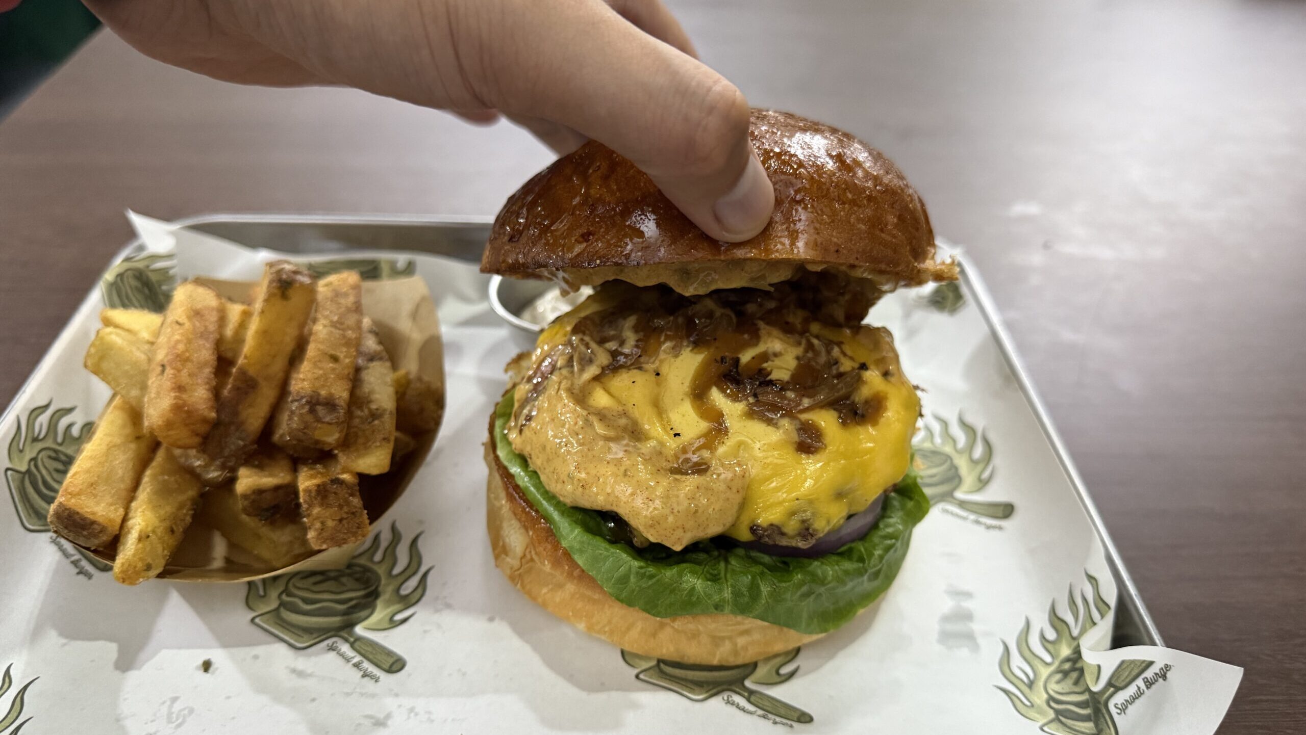 【バコロドグルメ】Sprout Burgerで味わう本格バーガー体験！