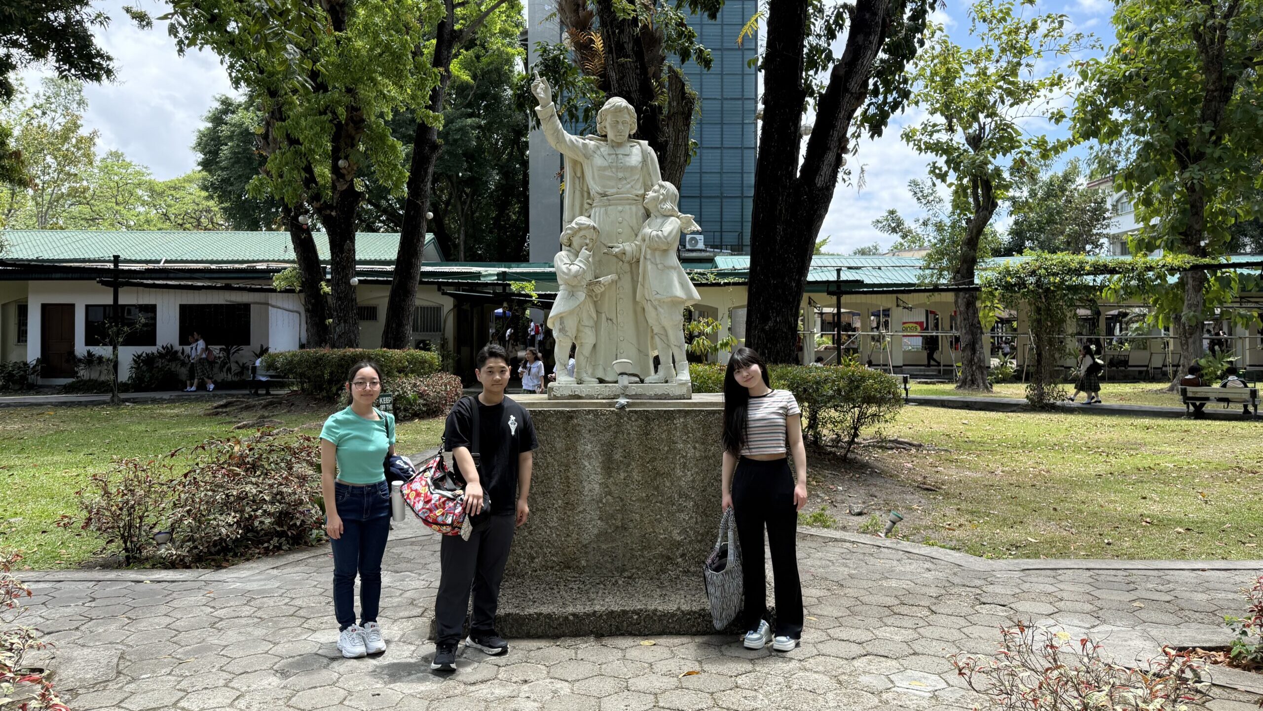 新しく高校生の生徒がバコロドに到着しました!!