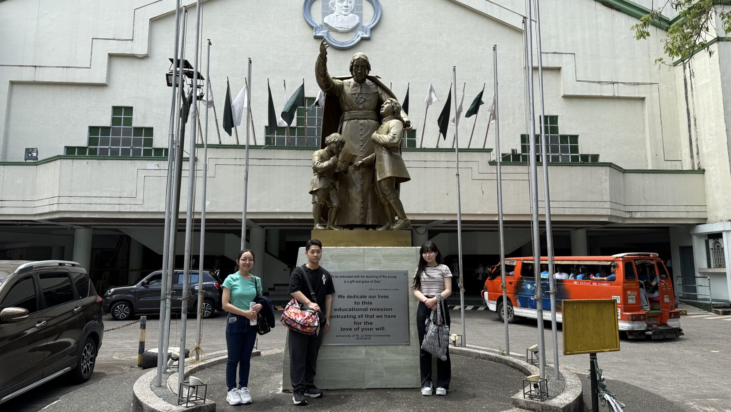 新しく高校生の生徒がバコロドに到着しました!!