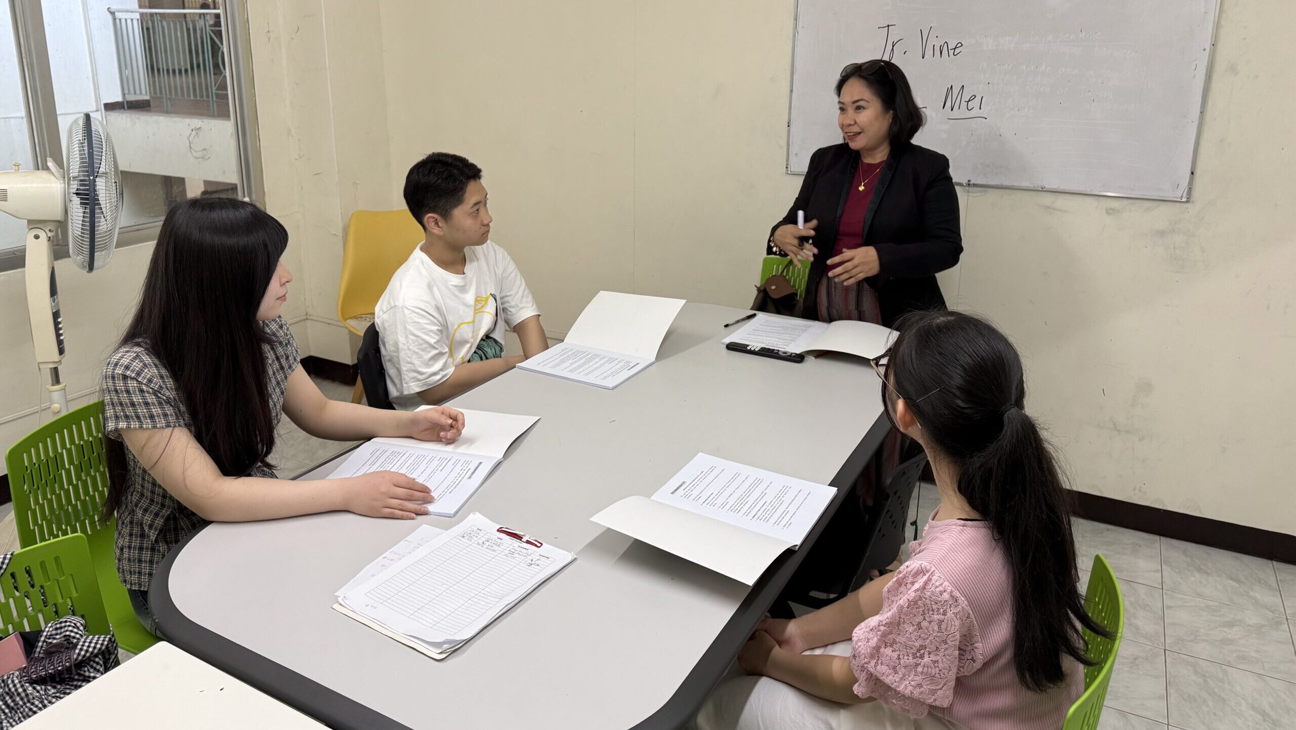 新しく高校生の生徒がバコロドに到着しました!!