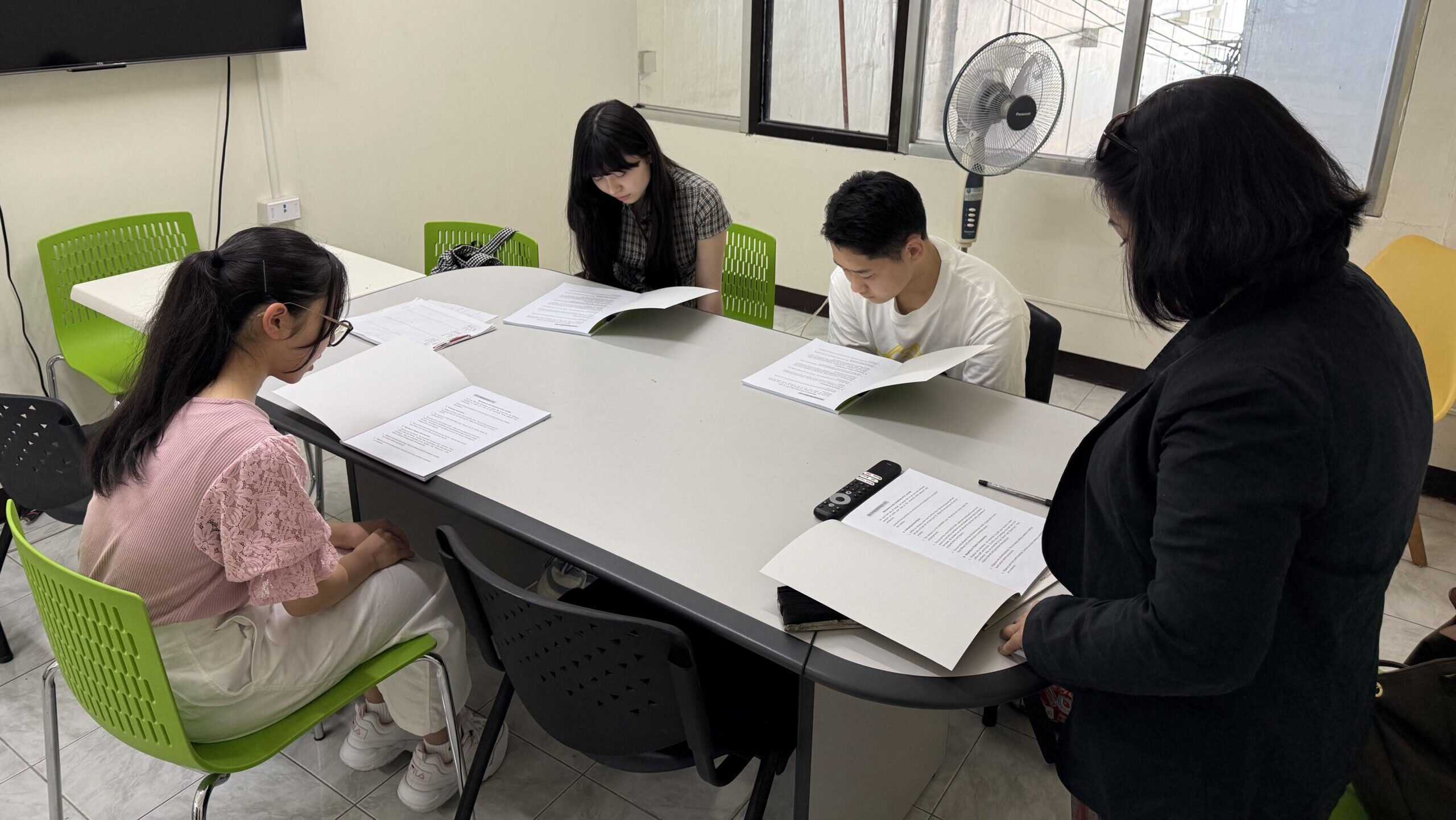 新しく高校生の生徒がバコロドに到着しました!!