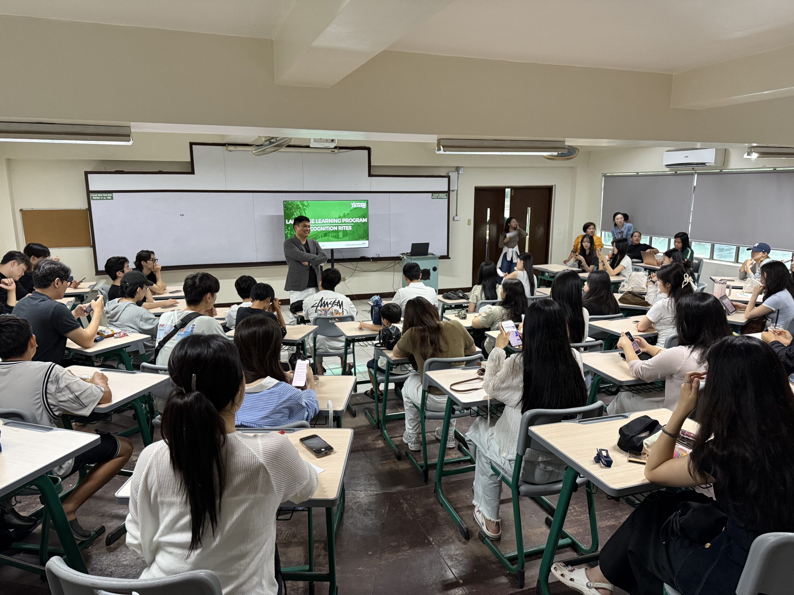 【履歴書に書ける体験】現地の大学生バディ&全国の仲間と創る、本気の海外大学プログラム2週間・4週間